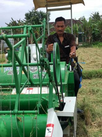 Kelompok Tani Muneng Pelatihan Mesin Harvester