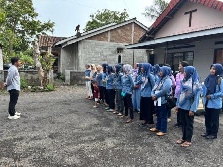 PKK Tirtohargo Laksanakan PSN Mandiri di Padukuhan Kalangan