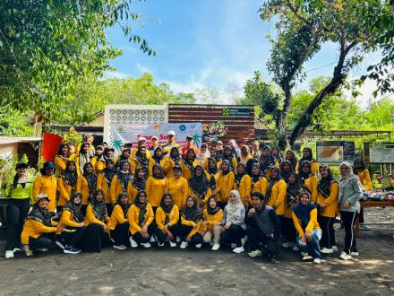 PKK dan Kader Kalurahan Tirtohargo Gelar Senam Bersama Peringati Hari Sumpah Pemuda