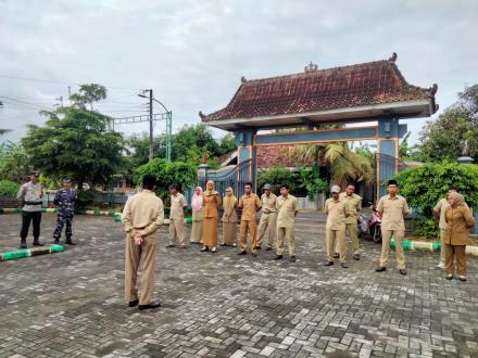 Apel Pagi dan Rapat Koordinasi Rutin Pemerintah Kalurahan Tirtohargo